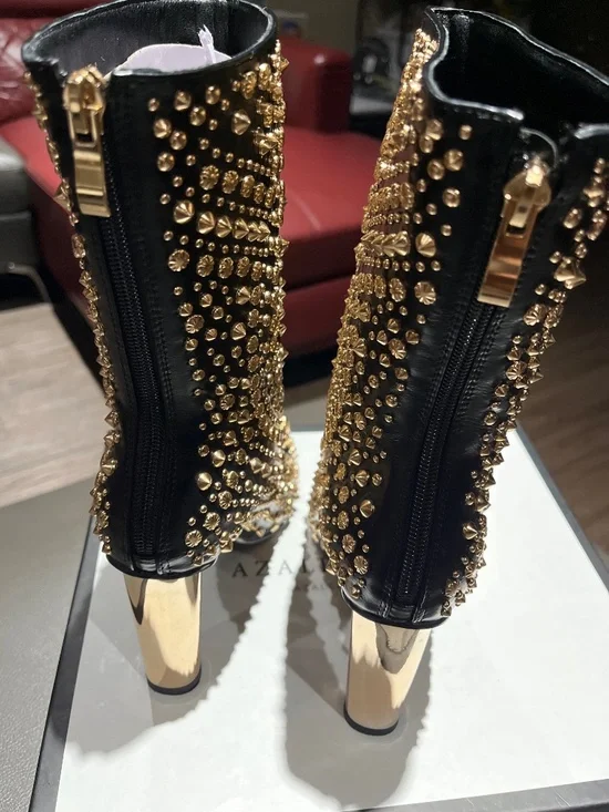 AKIRA AZALEA WANG GREHGAN BLACK EMBELLISHED CHUNKY HEEL BOOTIE Size 88 - Picture 4 of 4